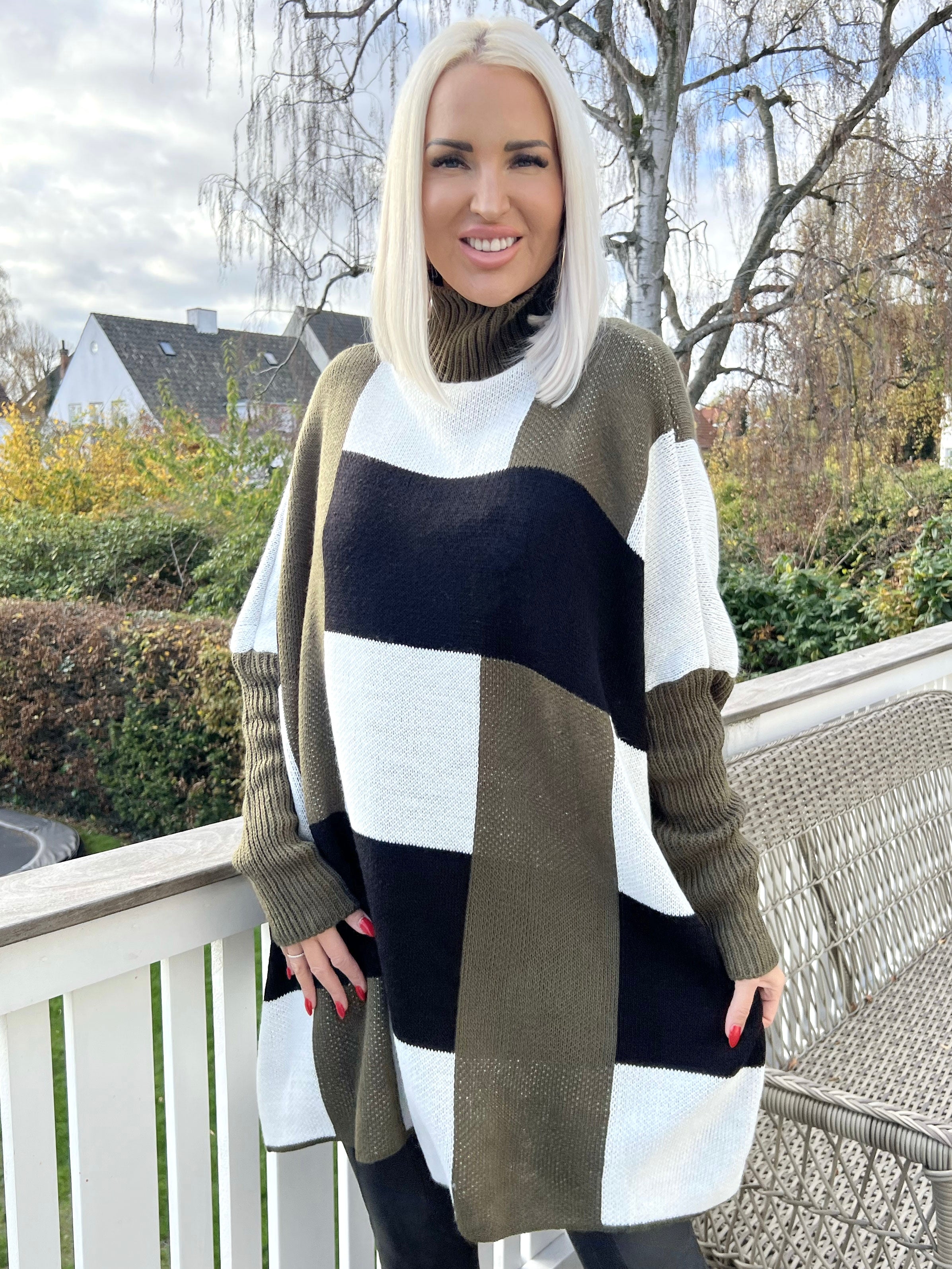 Yulia - Fin Plus size strik med tern i flotte farver